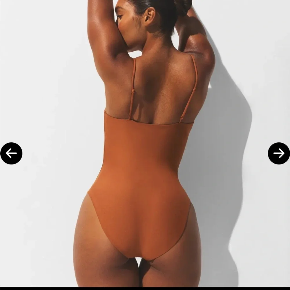 SKIMS xl or